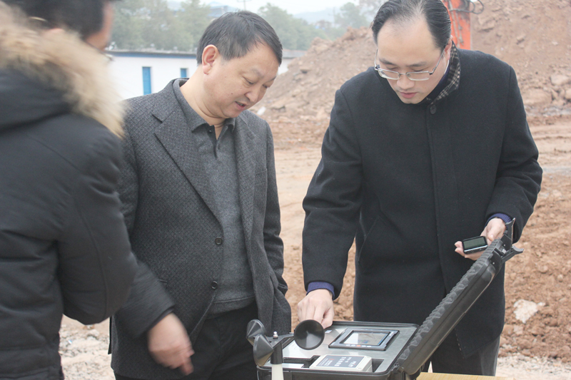 宋市長視察微特電子建設情況